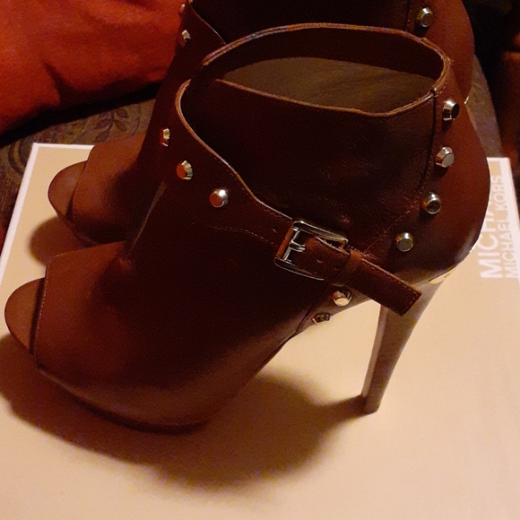 MK Booties - Picture 6 of 8